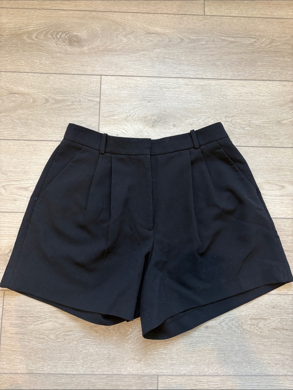 Abercrombie & Fitch Black High-Waist Tailored Shorts